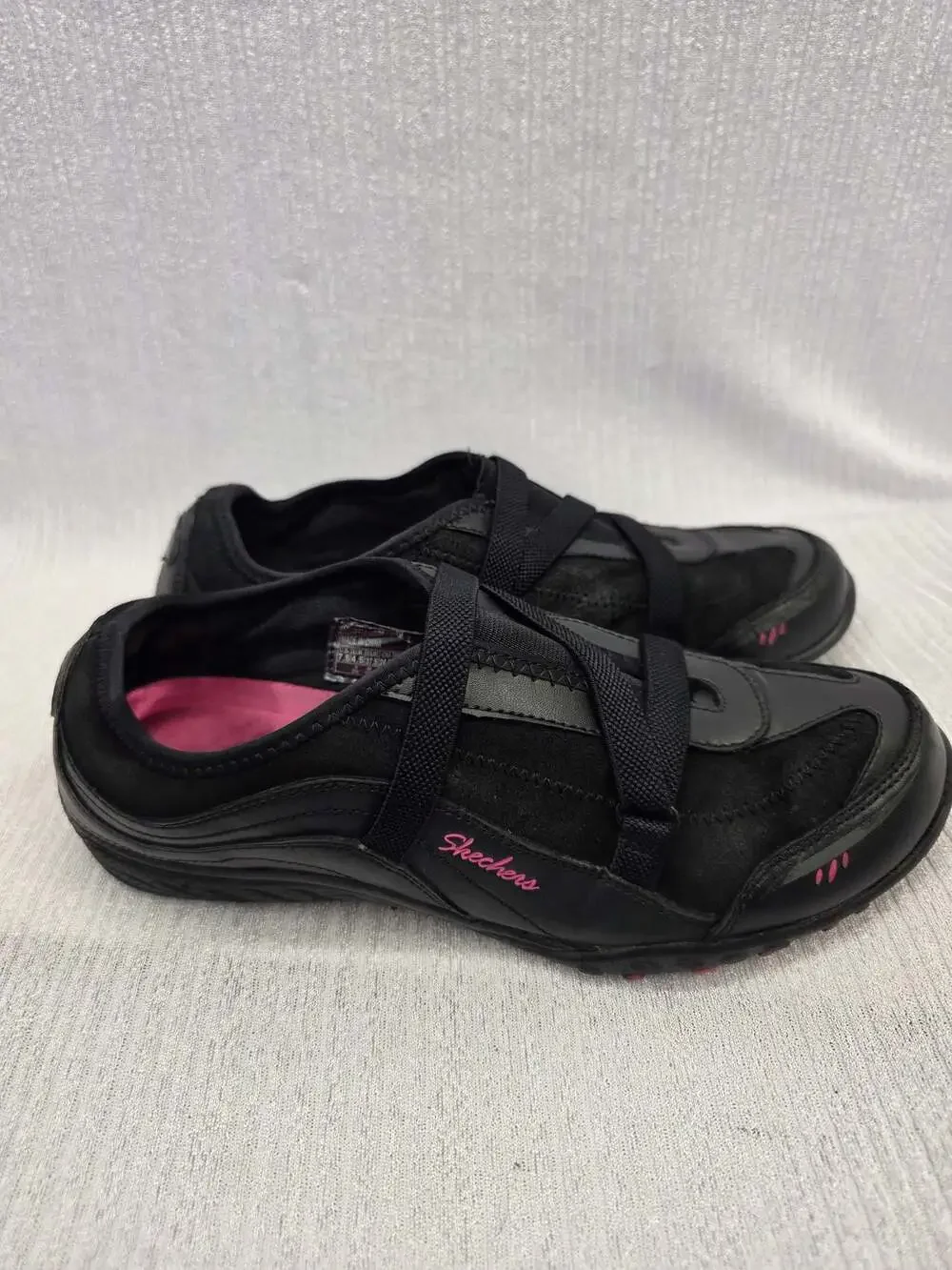 Skechers Women's Black and Pink Slip-On Sneakers SN 22454